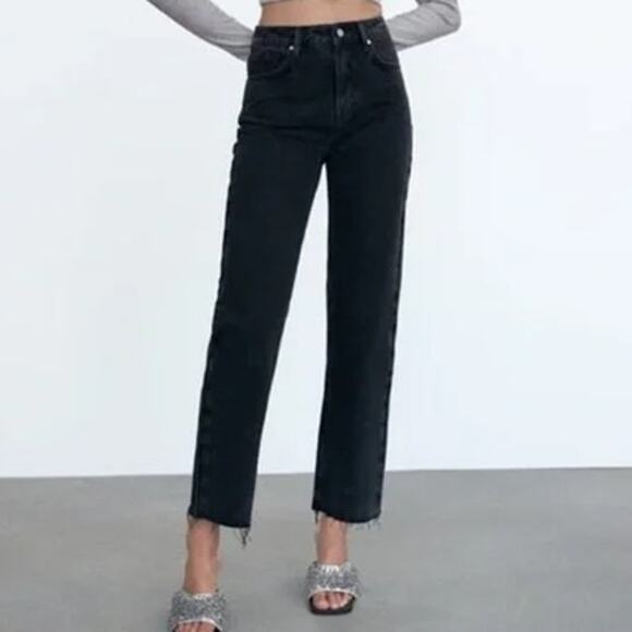 ZARA High Rise Straight Leg Jean Black Wash Button Fly Raw Hem Women's 4 - Picture 1 of 8